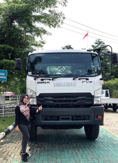 Promo Spesial Isuzu Giga FVZ di Dealer Isuzu Pekanbaru!